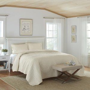 Laura Ashley 212691 Felicity Quilt Set, Ivory, Full/Queen